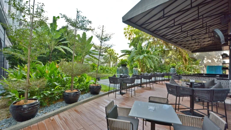 Sama-Sama Hotel