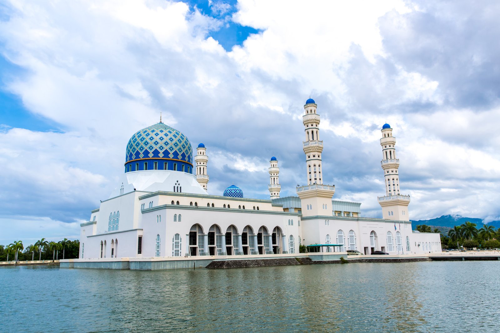Best of Both Worlds: Exploring Culture & Shopping in Kota Kinabalu