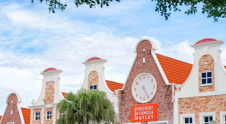 Freeport A’Famosa Outlet Melaka: Shop, Dine & Discover
