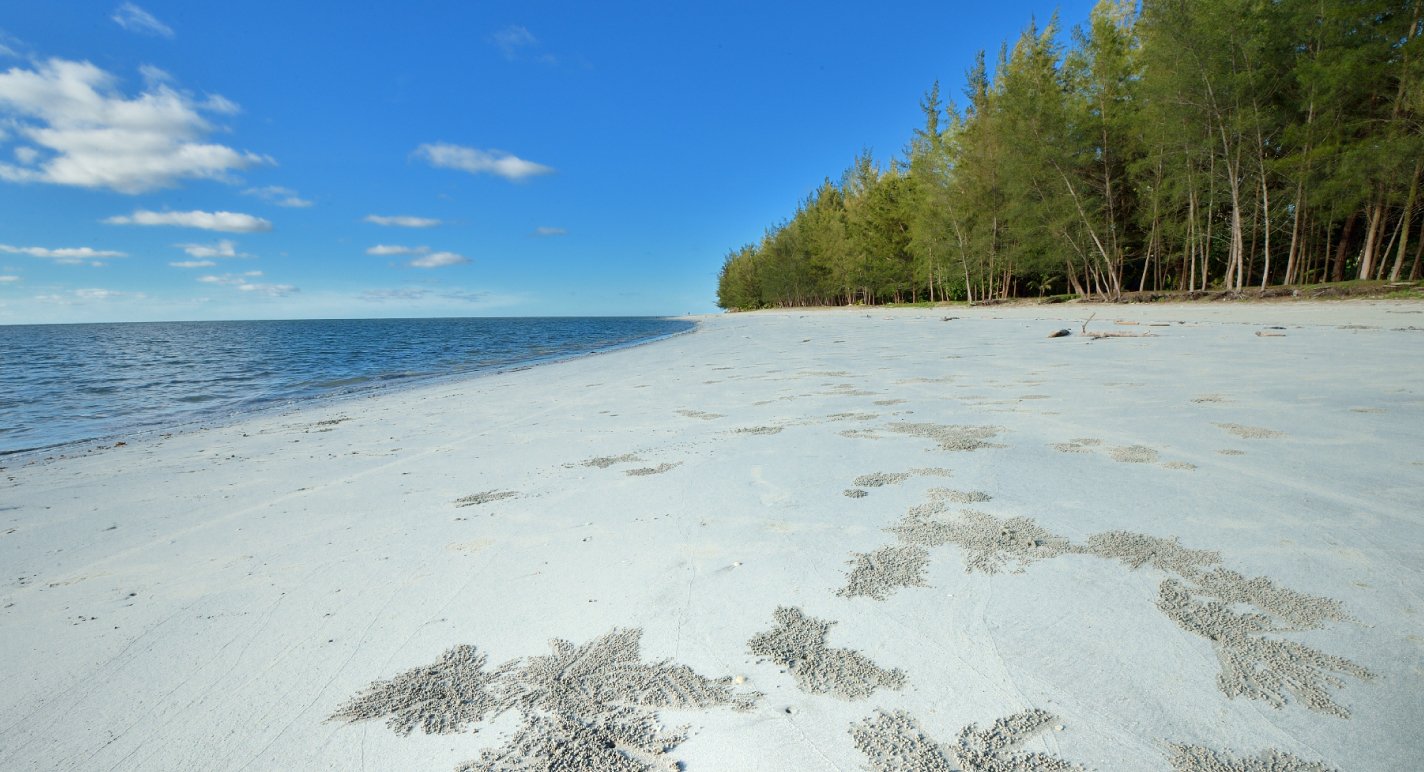 Pantai Layang-Layangan