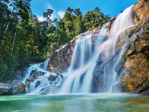 Splashing in Sungai Pandan Waterfall, Pahang – A Hidden Natural Wonderland Near Kuantan