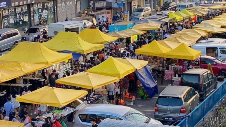 Taman Connaught Night Market