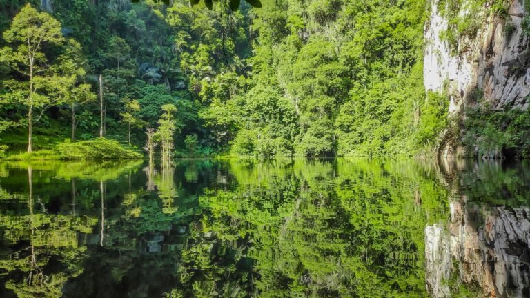 Tasik Cermin Ipoh: Discover Perak’s Magical Mirror Lake Hidden in Limestone Hills