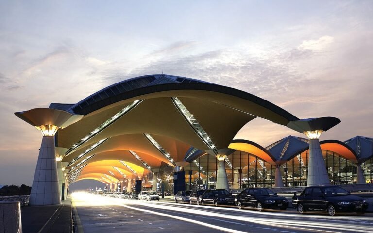 Top 10 Airports in Malaysia for Travelers & Tourist