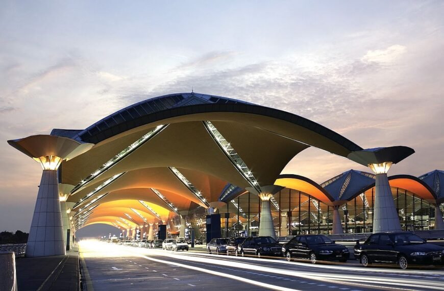 Top 10 Airports in Malaysia for Travelers & Tourist