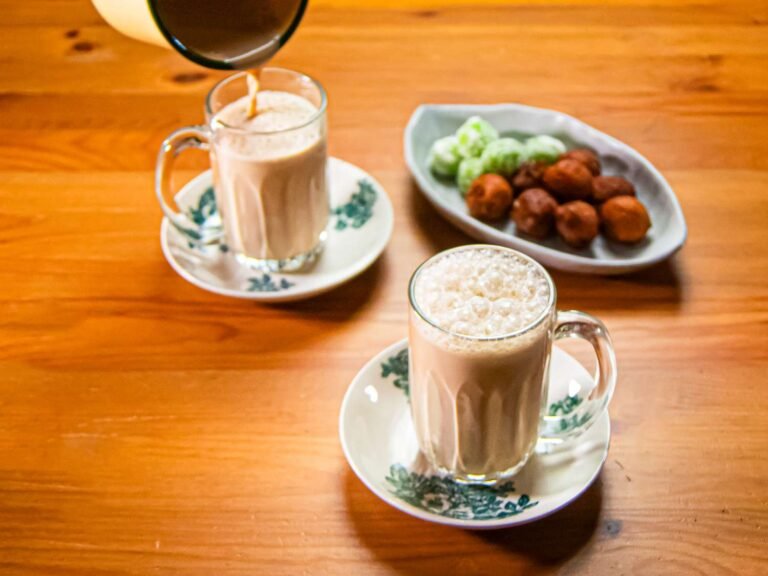 Top 10 Local Drinks You Must Try in Malaysia