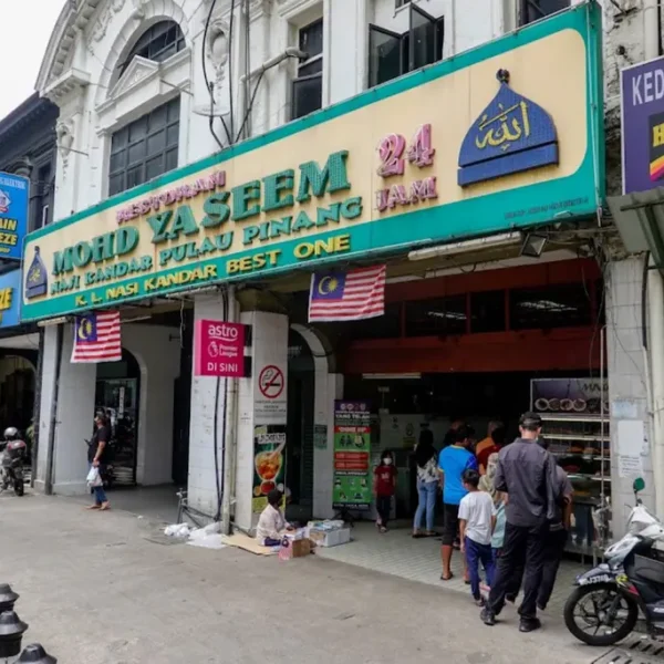 Top 10 Nasi Kandar Spots in Kuala Lumpur for Authentic Flavours & Hearty Portions