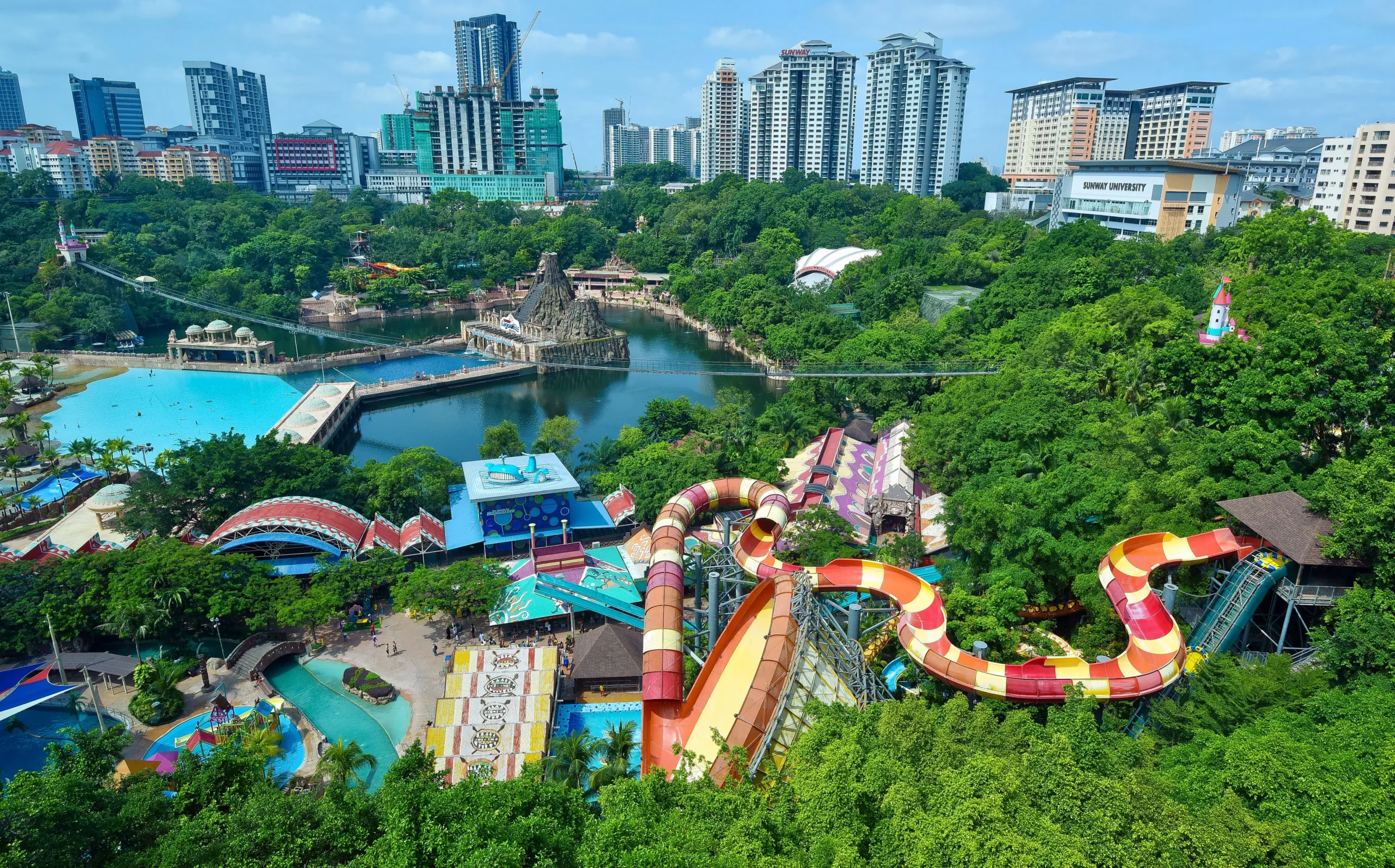 Top 10 Water Parks in Malaysia for the Ultimate Family Splash Adventure