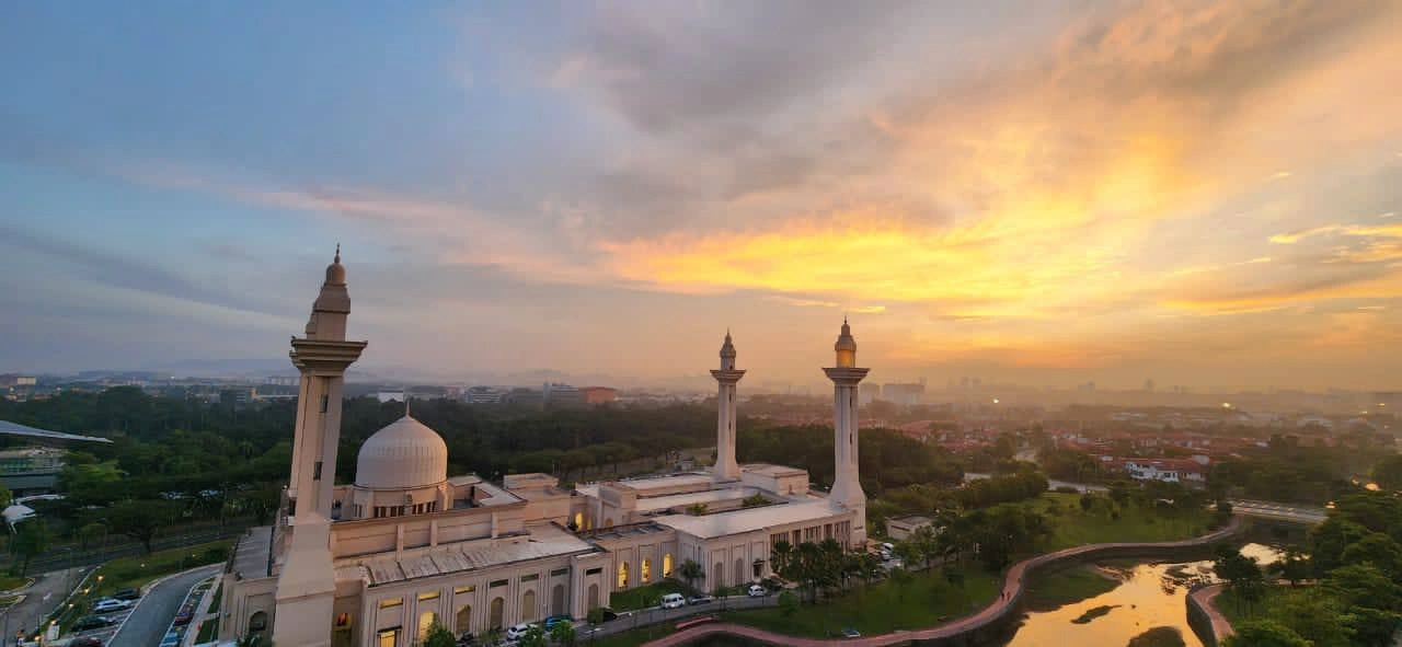 Masjid Diraja Tengku Ampuan Jemaah, Bukit Jelutong – A Royal Mosque of Grace and Grandeur