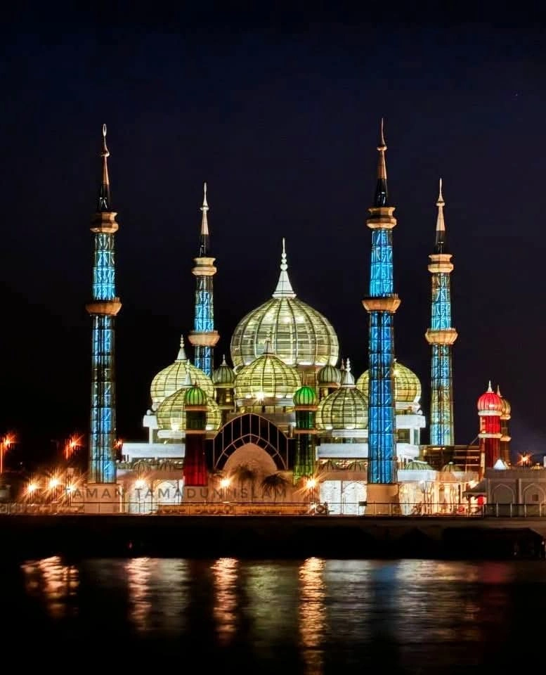Masjid Kristal Kuala Terengganu – The Sparkling Gem of Islamic Architecture