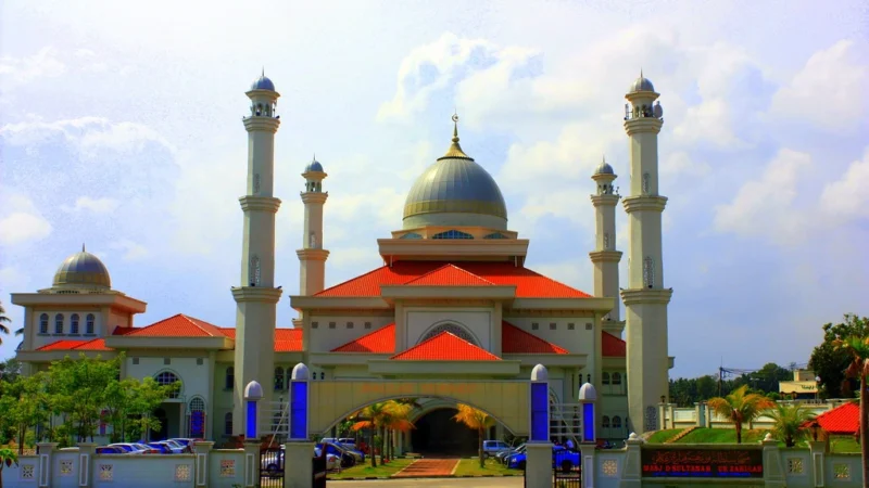 Masjid Sultanah Nur Zahirah, Marang – A Royal Landmark of Faith in Terengganu
