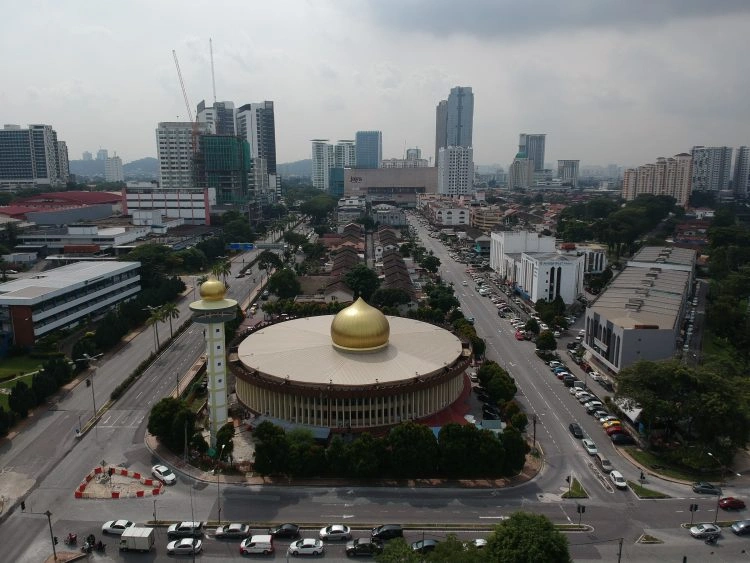 Masjid Tun Abdul Aziz (Masjid Bulat), Petaling Jaya – History, Architecture & Visitor Guide