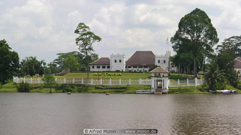 Astana Negeri Sarawak Kuching, Sarawak