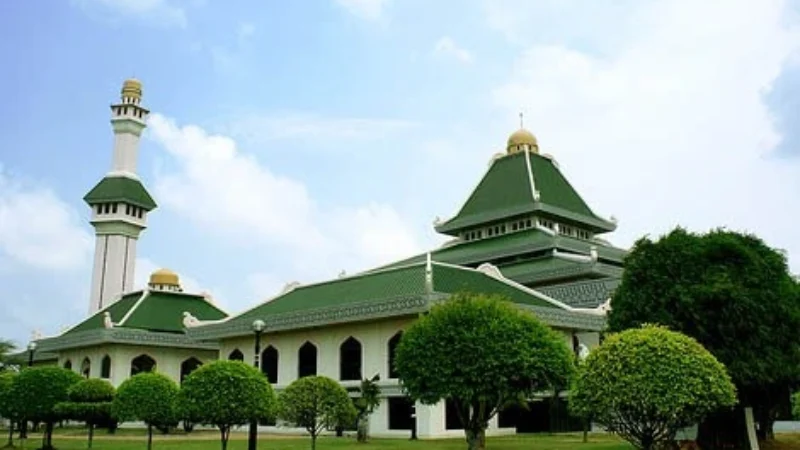 Masjid Al-Azim (Masjid Negeri Melaka)- A Majestic Symbol of Faith and Heritage