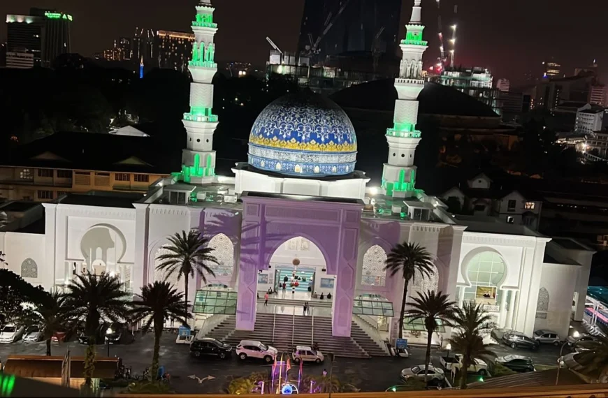 Masjid Al-Bukhary Kuala Lumpur- A Blend of Islamic Grandeur and Tranquility