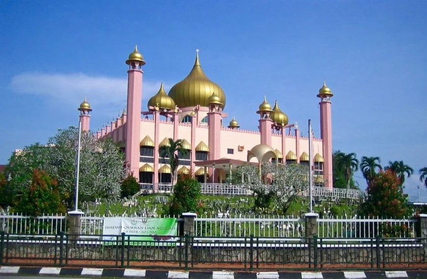 Masjid Bahagian Kuching (Masjid Bandaraya Kuching), Sarawak