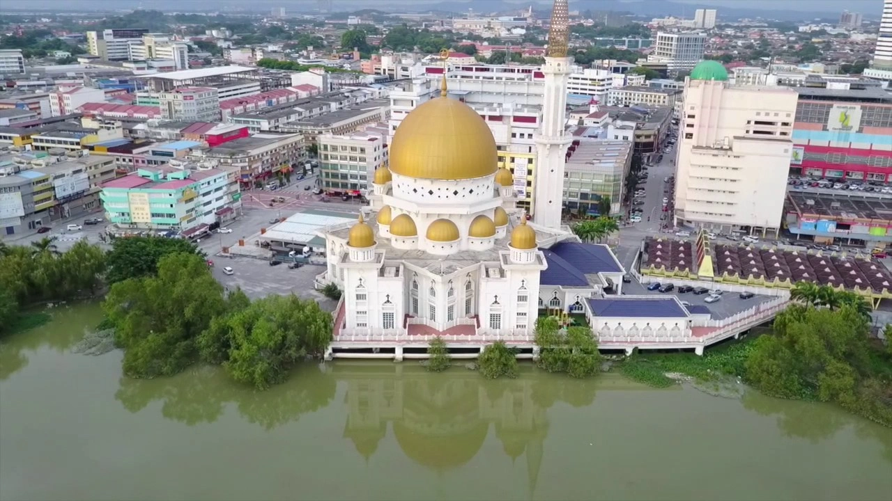 Masjid Bandar Diraja Klang- A Royal Landmark on the Banks of the Klang River