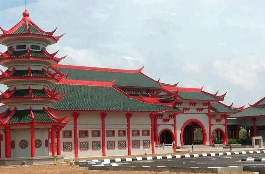 Masjid Cina Melaka- A Symbol of Harmony and Cultural Fusion in Malaysia