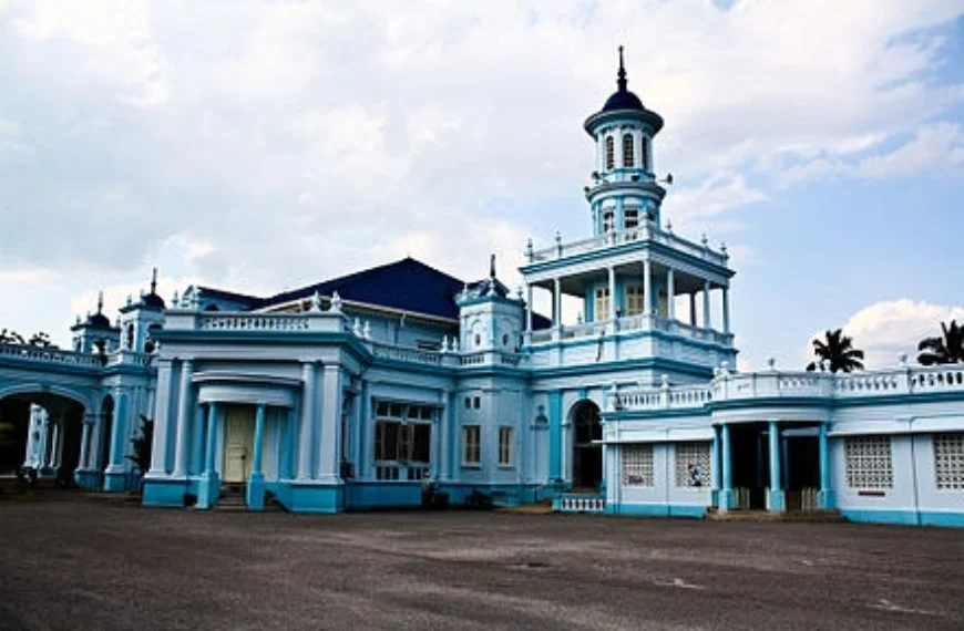 Masjid Jamek Pasir Pelangi-A Royal Mosque of Timeless Grace in Johor Bahru