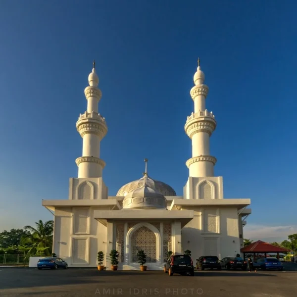 Masjid Jamek Putera, Masjid Tanah-A Symbol of Faith and Heritage in Malacca