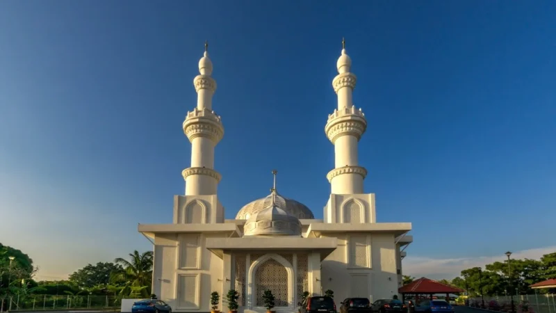 Masjid Jamek Putera, Masjid Tanah-A Symbol of Faith and Heritage in Malacca