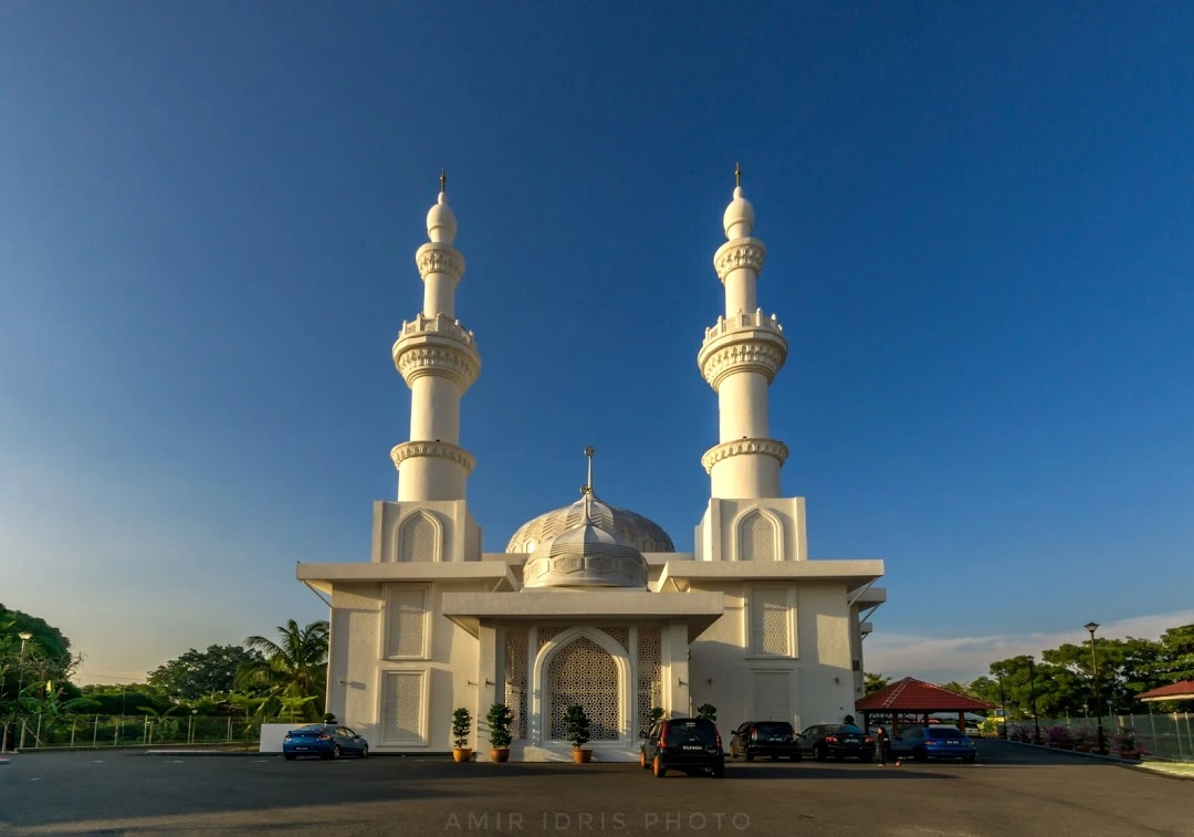 Masjid Jamek Putera, Masjid Tanah-A Symbol of Faith and Heritage in Malacca