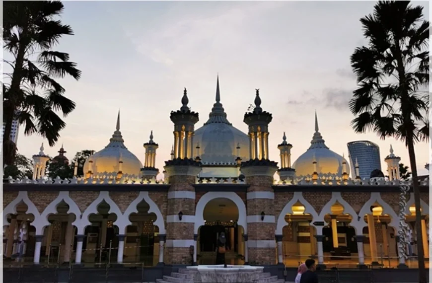 Masjid Jamek Sultan Abdul Samad- The Oldest Mosque in Kuala Lumpur’s Historic Heart