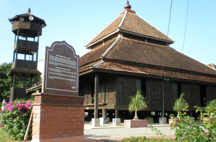 Masjid Kampung Laut- The Oldest Mosque in Malaysia and a Timeless Symbol of Islamic Heritage