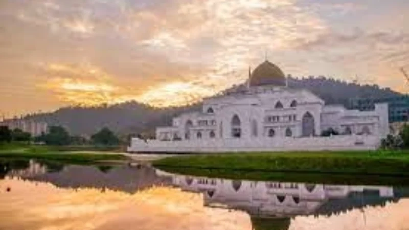 Masjid Sultan Haji Ahmad Shah IIUM – The Spiritual Heart of the International Islamic University Malaysia