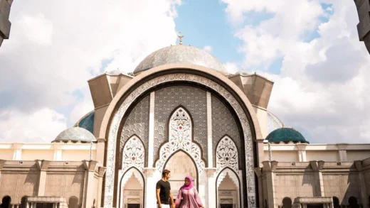 Masjid Wilayah Persekutuan, Kuala Lumpur- A Modern Architectural Masterpiece in the Heart of Malaysia