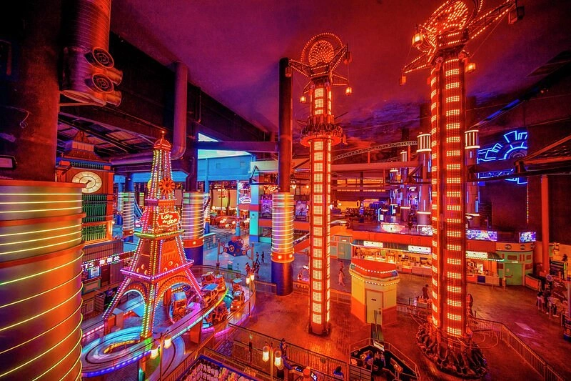 Skytropolis Indoor Theme Park